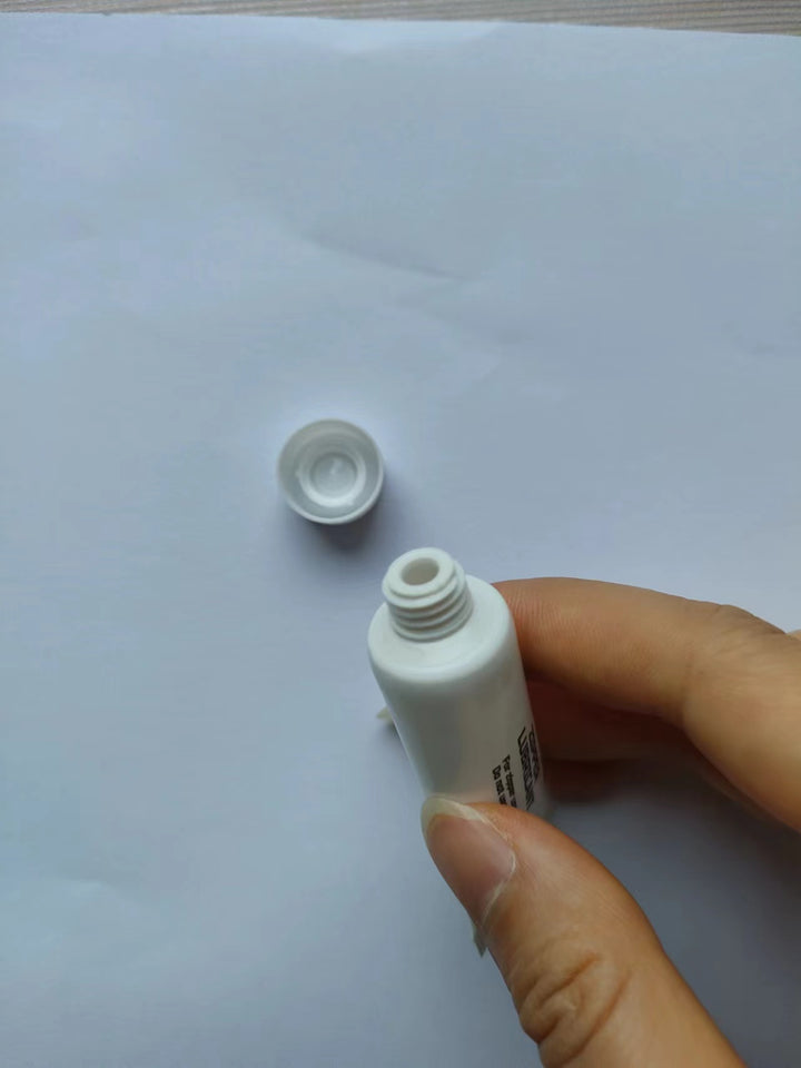Zipper lubricant